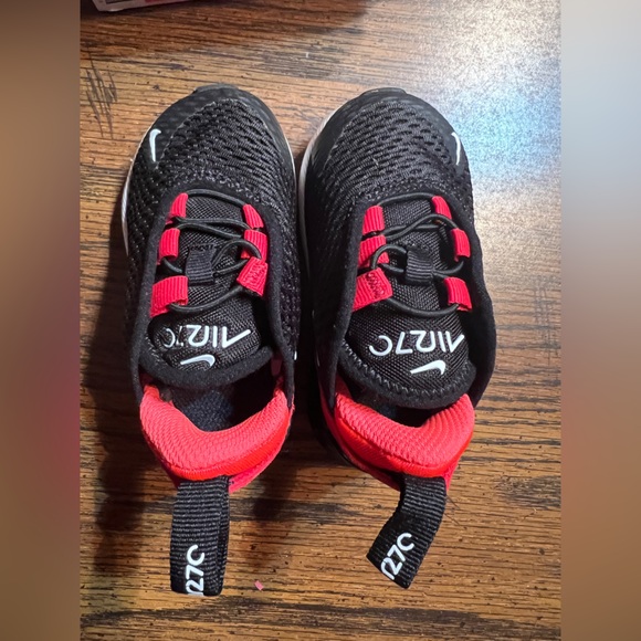Nike Air Max 270 red boys 4c - Picture 2 of 6